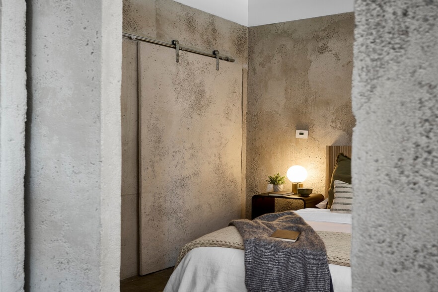 Building Photo - 1855 Industrial St