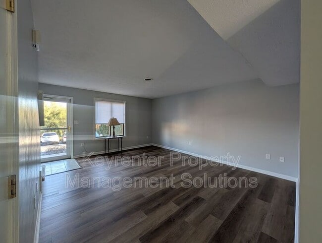 Building Photo - 500 Winchester Ave