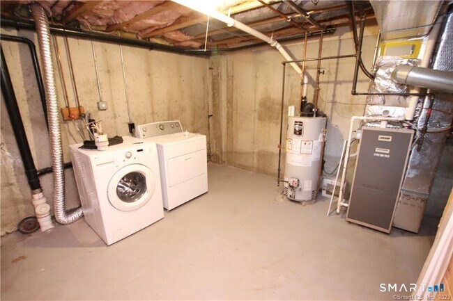 Building Photo - 2 Mulberry Ln