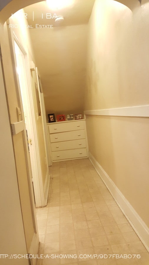 Building Photo - Awesome 1BR with Beautifully Exposed Brick!