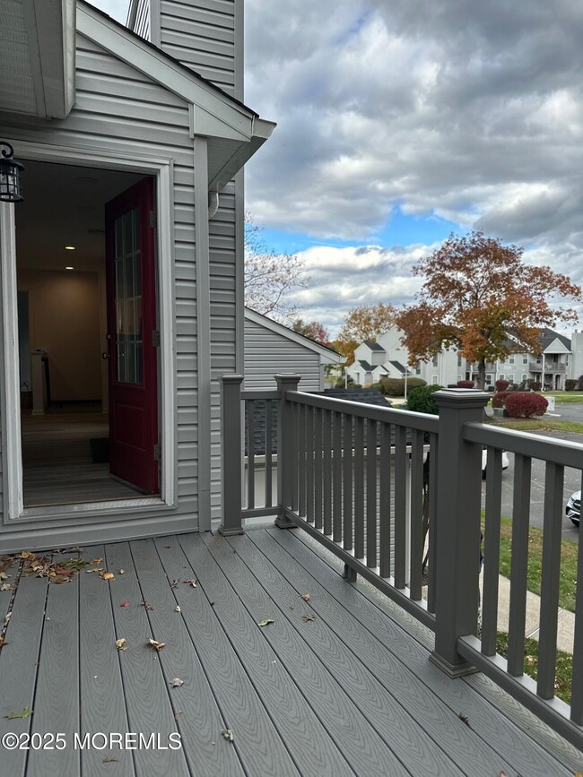 Building Photo - 373 Yorkshire Pl