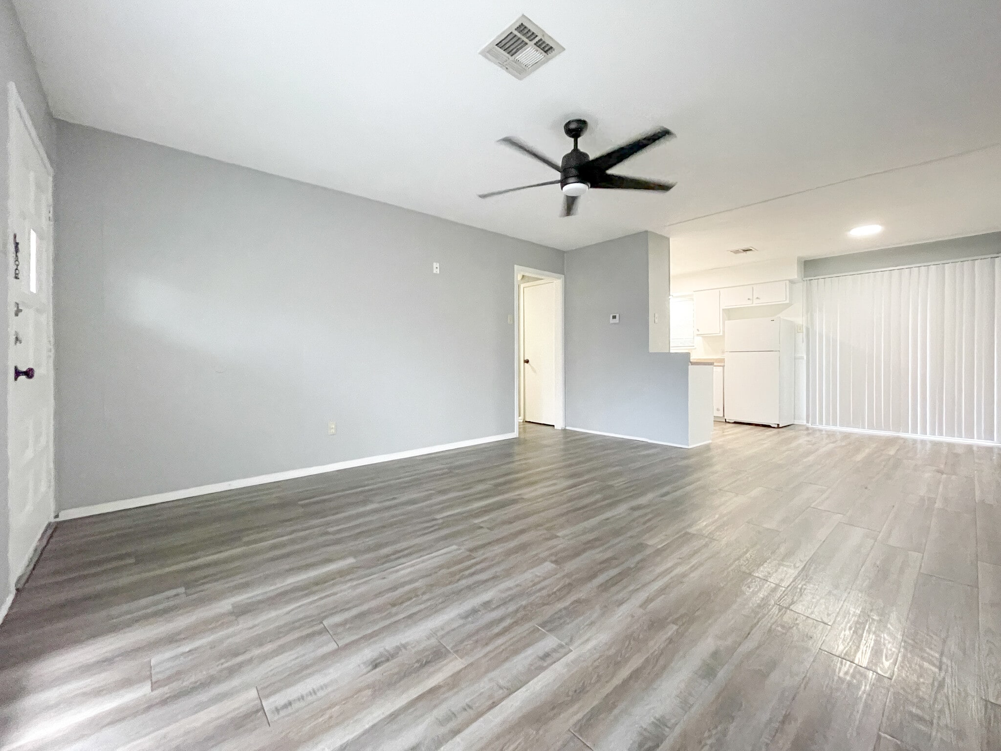 Building Photo - 1118 La Porte Dr