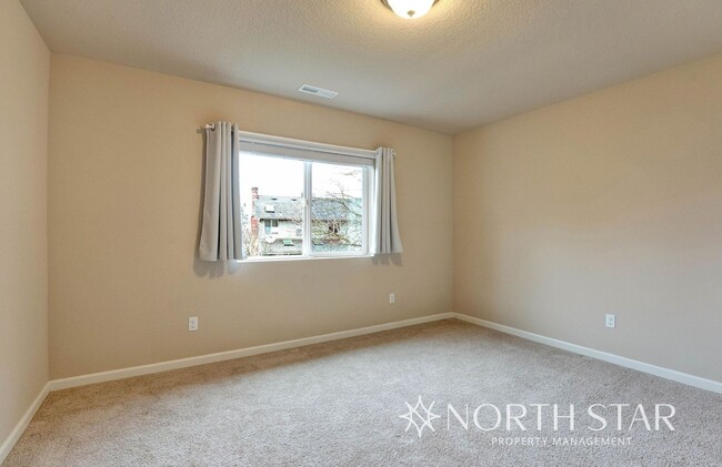 Building Photo - Heritage Crossing Craftsman in Tigard