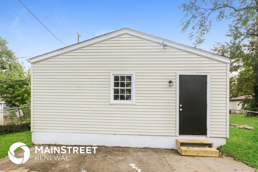 Building Photo - 1549 Nelson Ave