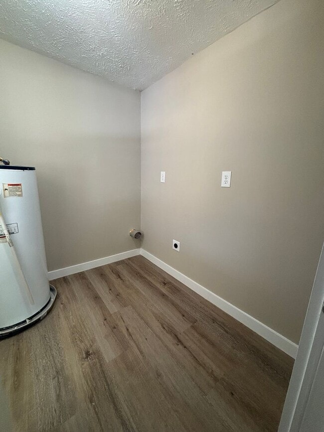 Building Photo - 224 Spring Creek Law Rd