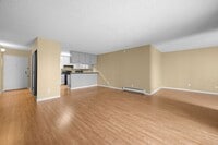 Building Photo - 3460 S Poplar St