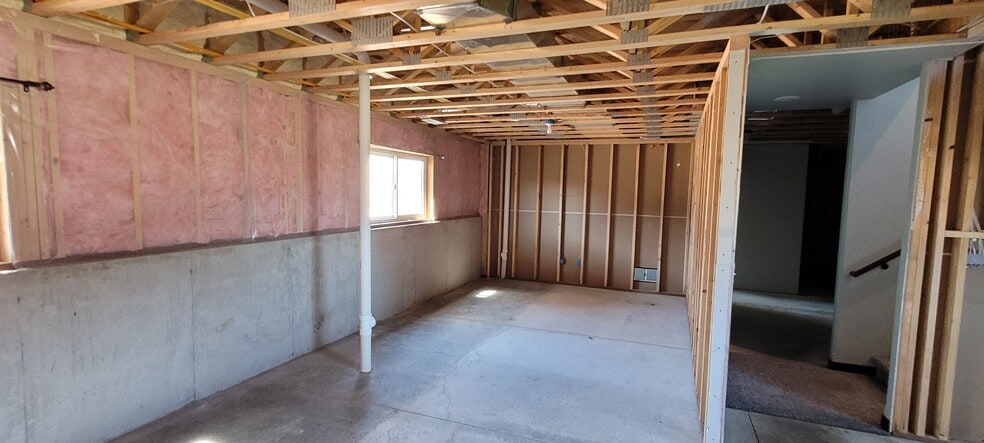 Building Photo - 541 Bull Run Dr