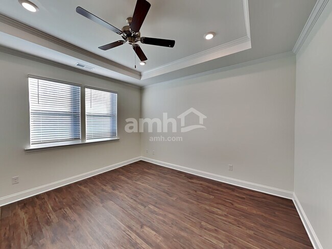 Building Photo - 578 Rivermist Dr