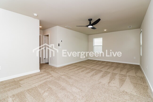 Building Photo - 4814 Station Ln