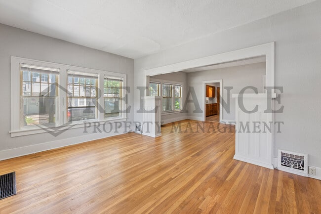 Building Photo - 448 N Fountain St