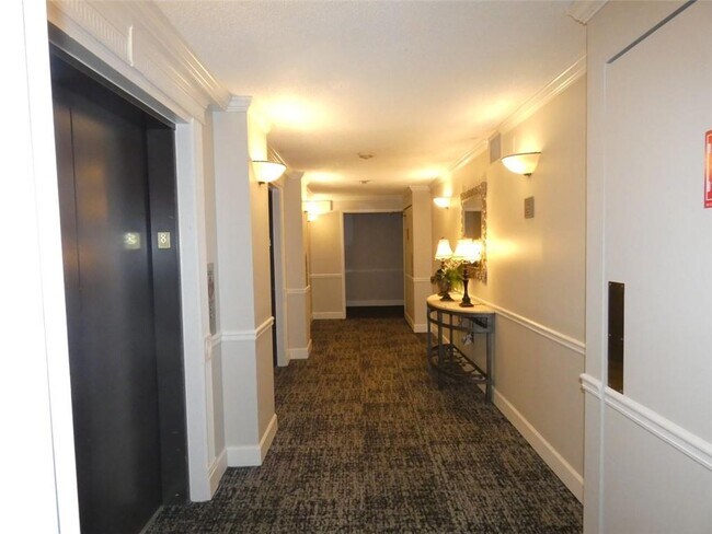 Building Photo - 795 Hammond Dr