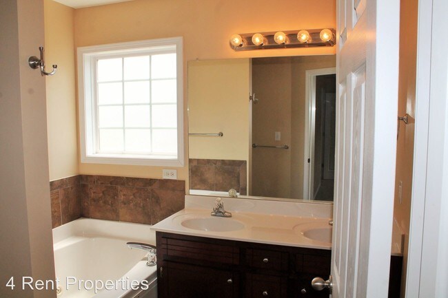 Building Photo - 4 br, 3 bath House - 1389 Mutual Drive