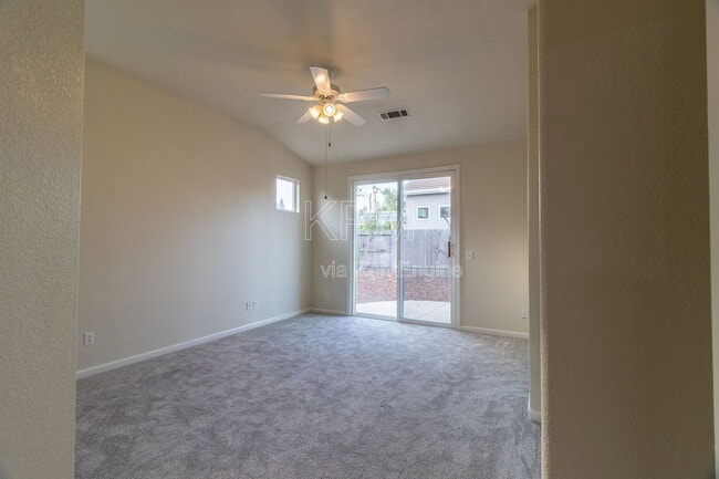 Building Photo - 2609 Magnolia Ct