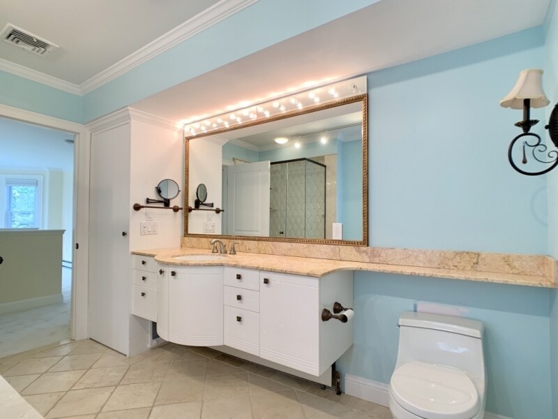 Building Photo - 7 Brooks Ave