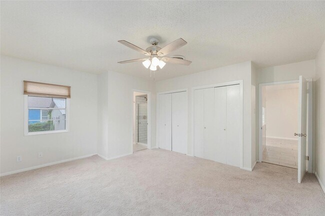 Building Photo - 419 N Doak St