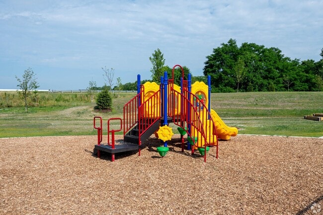 Building Photo - 9906 Runway Dr