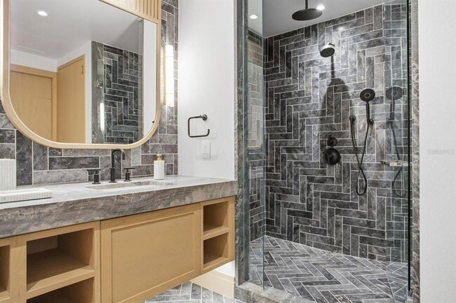 Building Photo - 3015 S Ysabella Ave