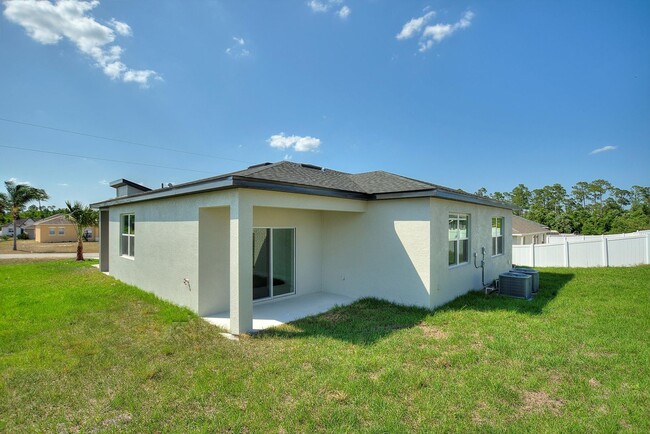 Building Photo - Deposit-Free! Modern, energy efficient hom...