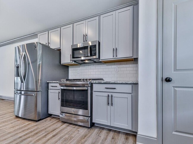 Building Photo - 419 Stovall Pl