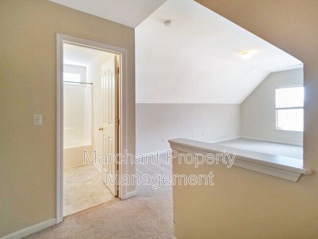 Building Photo - 27 Sunfield Ct