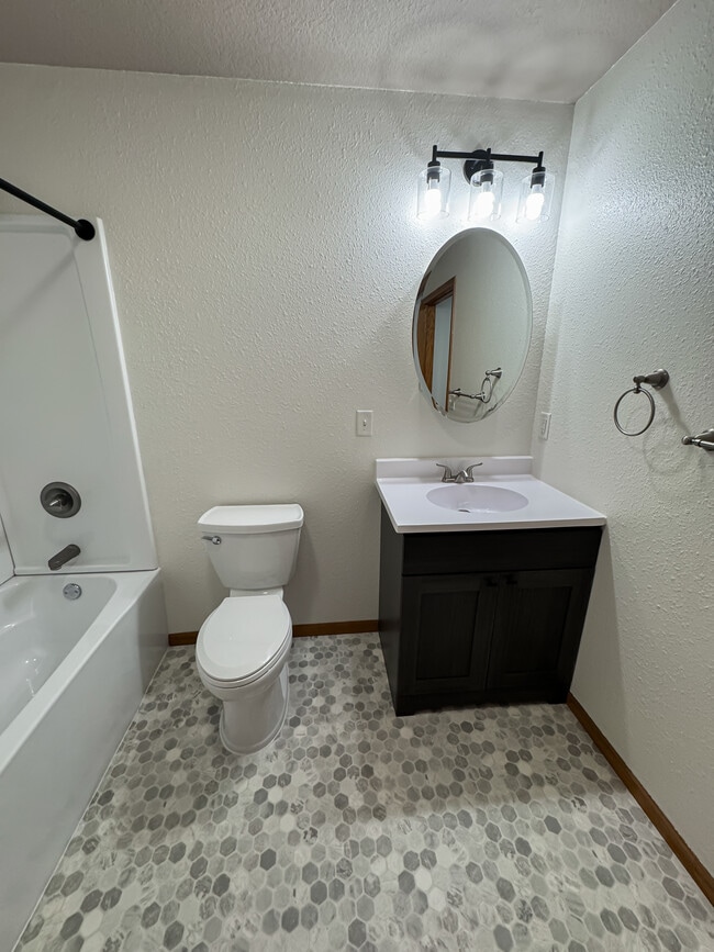 Building Photo - Theater Apartments Beulah