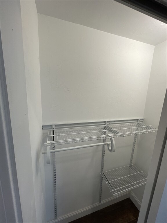 Building Photo - 204 E Eagle St