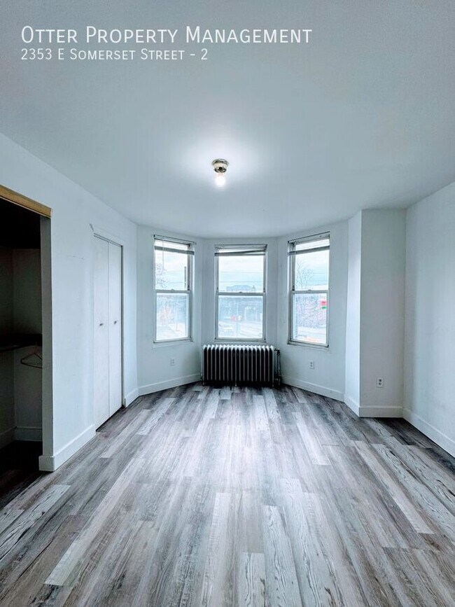 Building Photo - 2353 E Somerset St