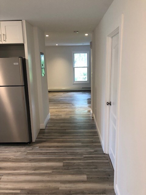 Building Photo - 37 Terryville Ave