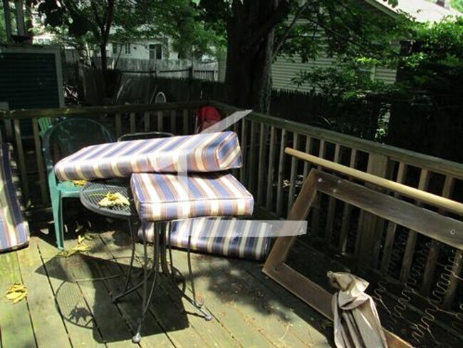 Building Photo - BROKER FEE PAID BY OWNER!!! Five bed Three Bath in lower Allston.....