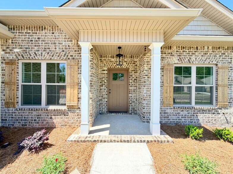 Building Photo - 521 Bristleleaf Path