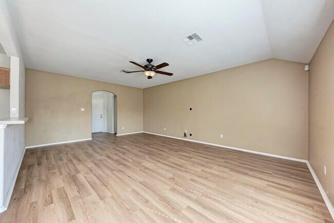 Building Photo - 1203 Tricia Cove