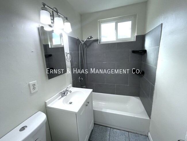 Building Photo - 6959 N Atlantic Pl