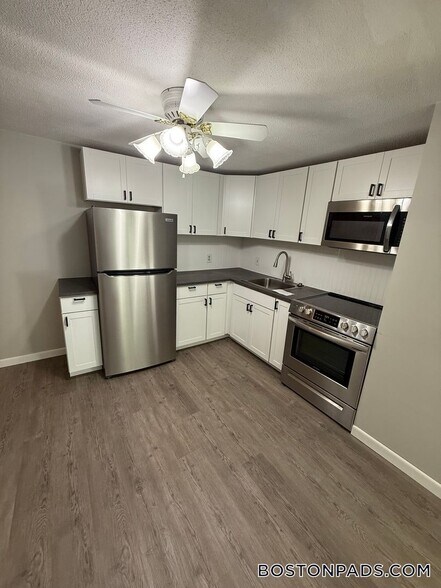 Building Photo - 53 Ridgewood Ln