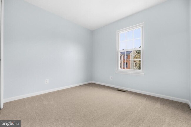 Building Photo - 16880 Jed Forest Ln