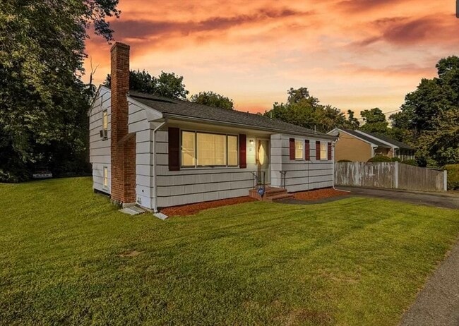 Building Photo - 11 Boyden St