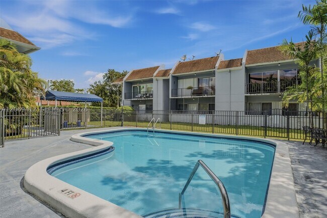 Building Photo - 9227 SW 87th Ave