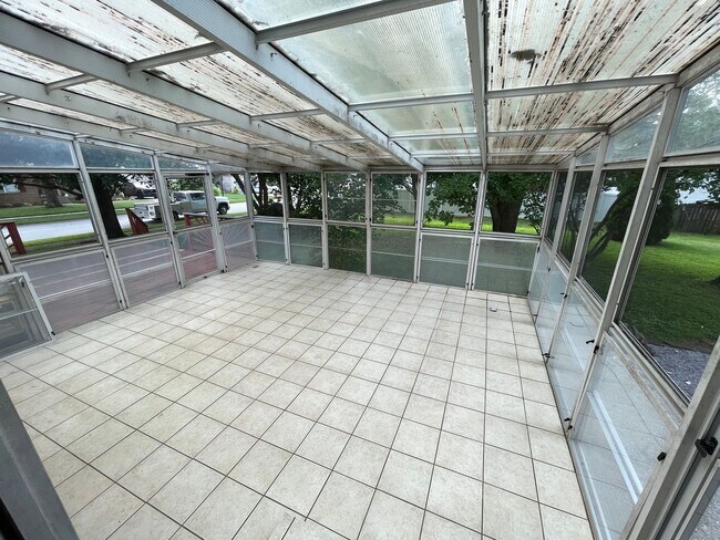 Building Photo - 3914 Stone Hollow Dr