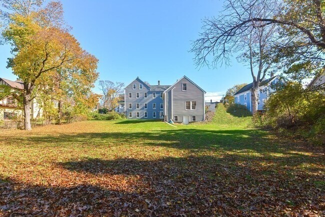 Building Photo - 83 Union St