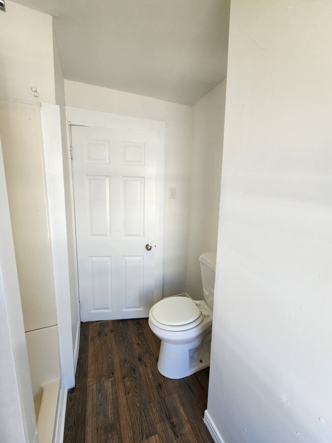 Building Photo - 135 Willow St