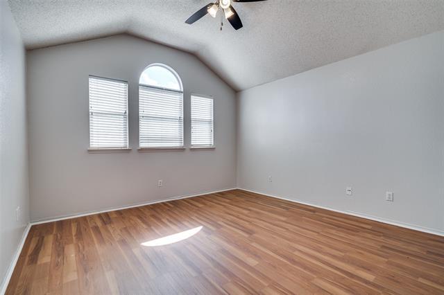 Building Photo - 2401 Redfield Dr