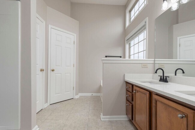 Building Photo - 1108 Tindall Ln