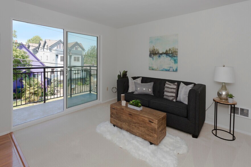 Building Photo - 911 N 73rd St