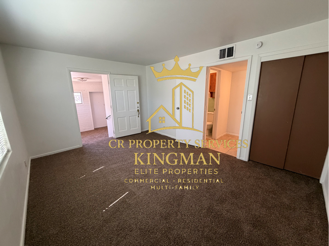 Building Photo - 3 Bedroom, 2 Bath Home – Vintage Charm at Its Best!