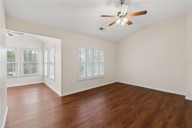 Building Photo - 610 Vinings Estates Dr SE