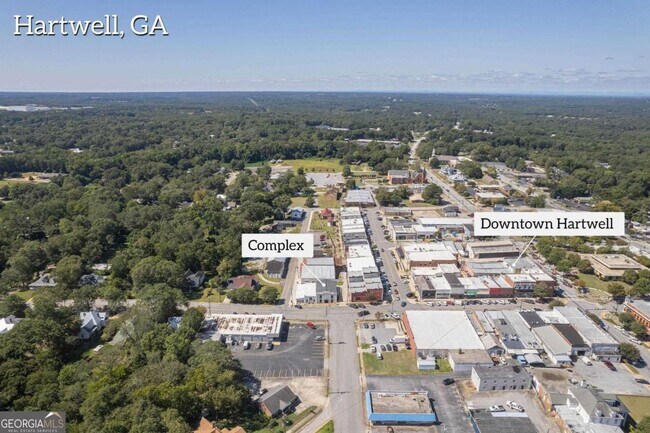 Building Photo - 86 S Forest Ave