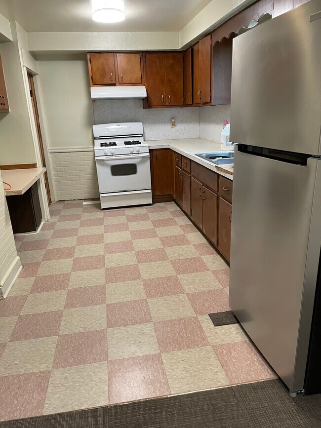 Building Photo - 1319 Jerome St