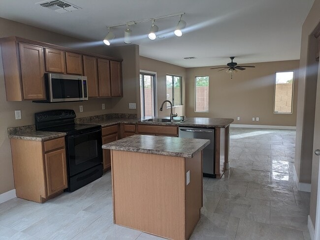 Building Photo - 21023 N Mac Neil St