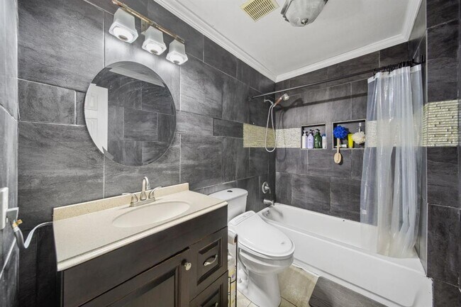 Building Photo - 11642 Borderwood Dr