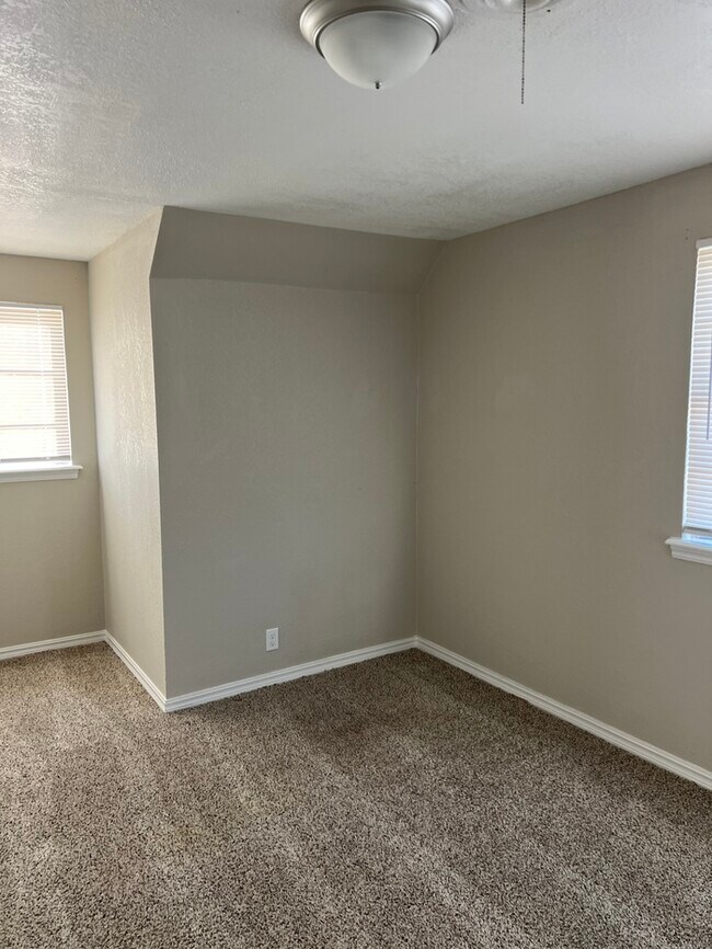 Building Photo - 701 NE 81st St