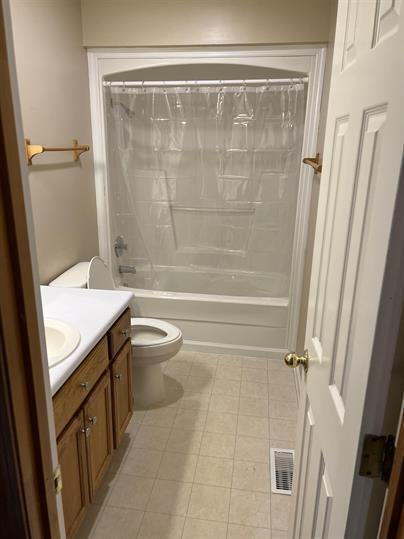 Building Photo - 307 W A 144